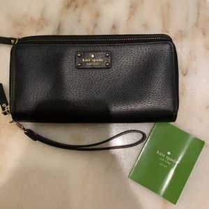 SOLD-Kate Spade Wallet